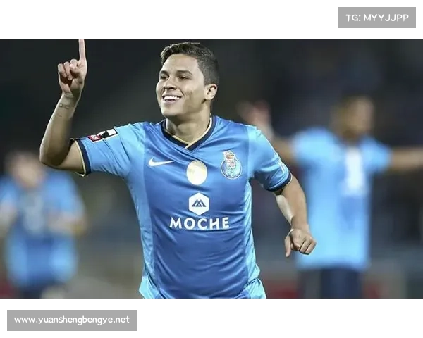 如何查询金特罗当前效力的足球俱乐部及相关信息